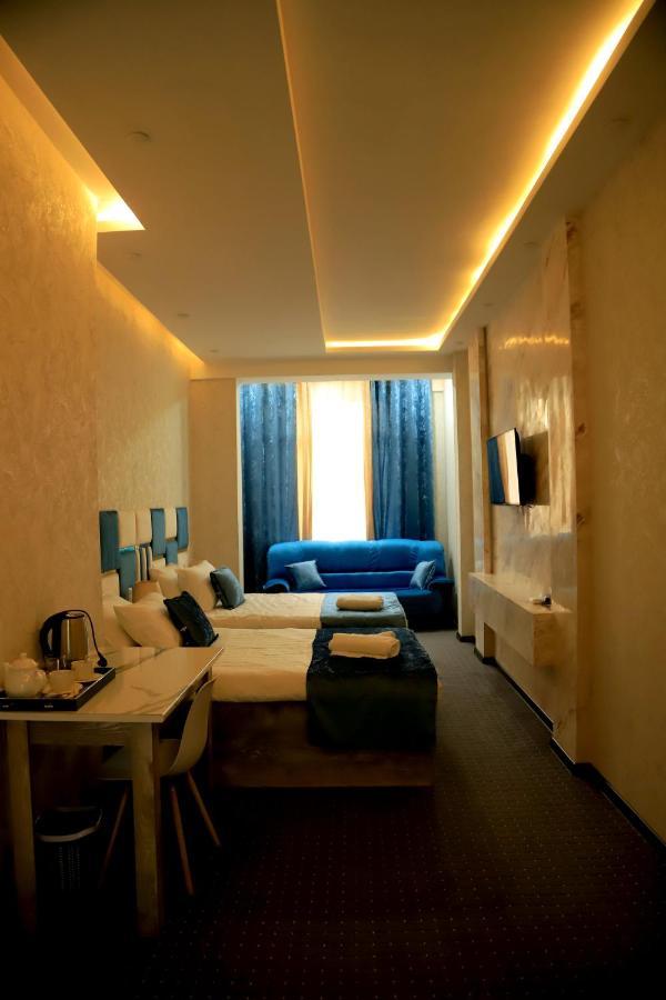 Green Hotel Ντουσαμπέ Εξωτερικό φωτογραφία